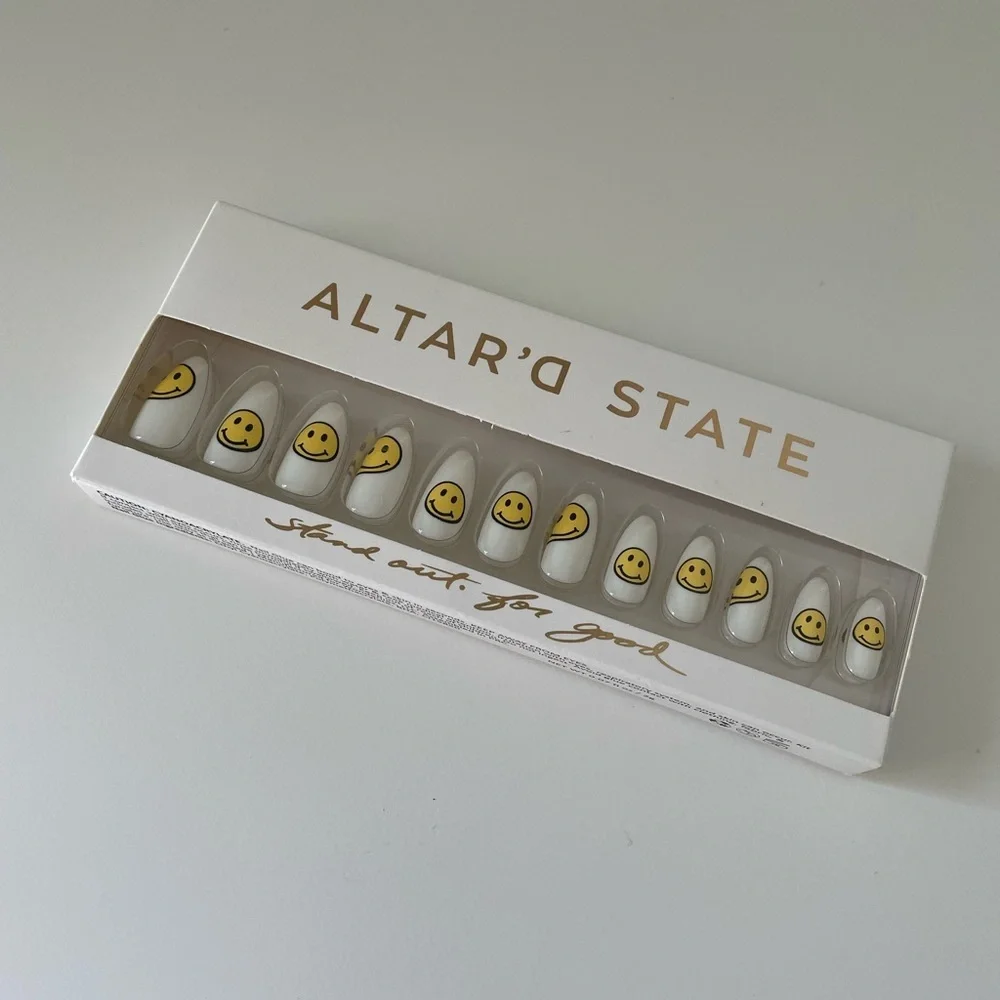 Altard State Smiley Face Nails